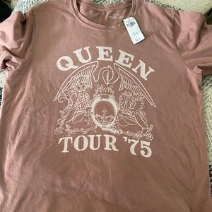 Abercrombie Queen graphic tee